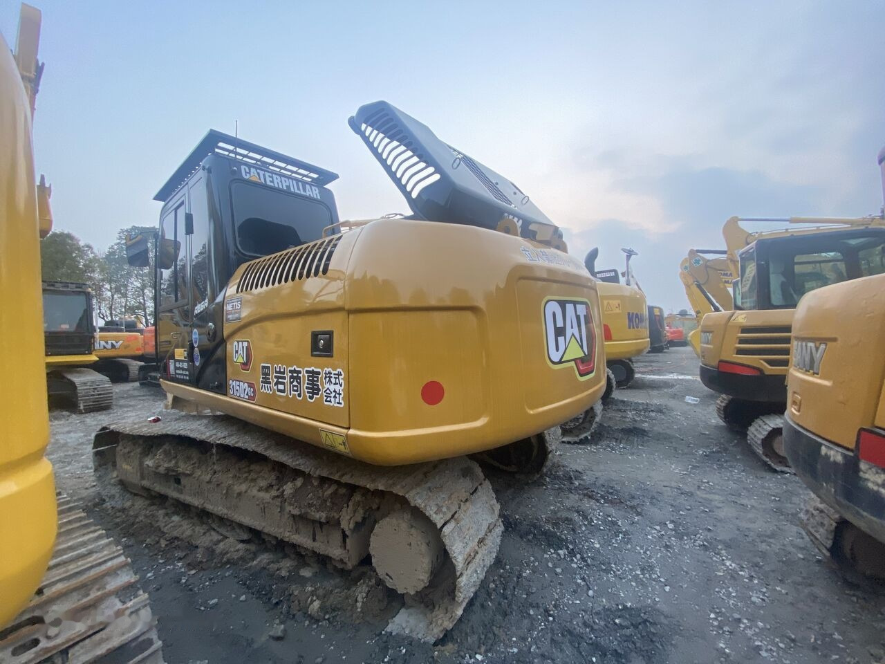 Lánctalpas kotró Caterpillar 315D2GC: 9 kép.
