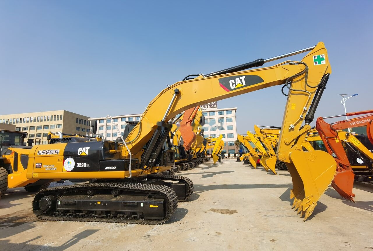 Caterpillar 329D Renovation - Lánctalpas kotró: 1 kép. Caterpillar 329D Renovation - Lánctalpas kotró: 1 kép.
