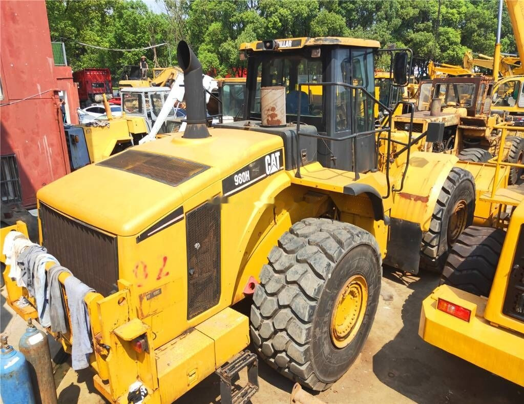 Caterpillar 980 H - Gumikerekes homlokrakodó: 5 kép. Caterpillar 980 H - Gumikerekes homlokrakodó: 5 kép.