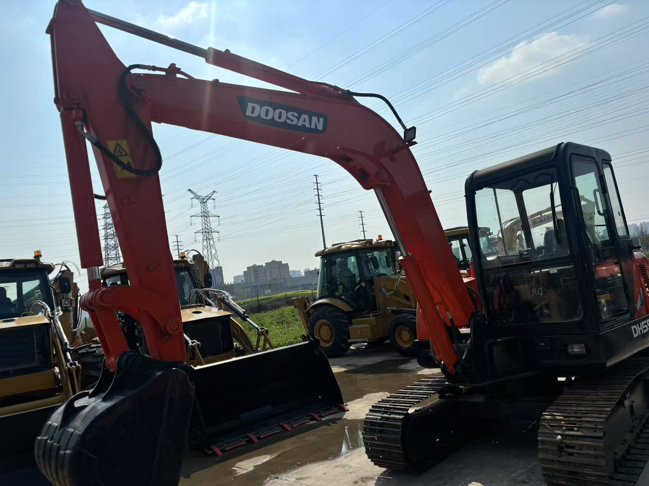 Doosan DH55 - Minikotró: 5 kép. Doosan DH55 - Minikotró: 5 kép.