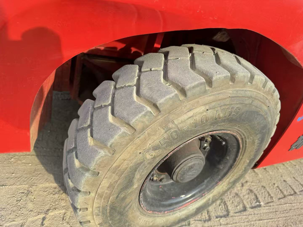 HangCha A30 - Dízel targonca: 4 kép. HangCha A30 - Dízel targonca: 4 kép.