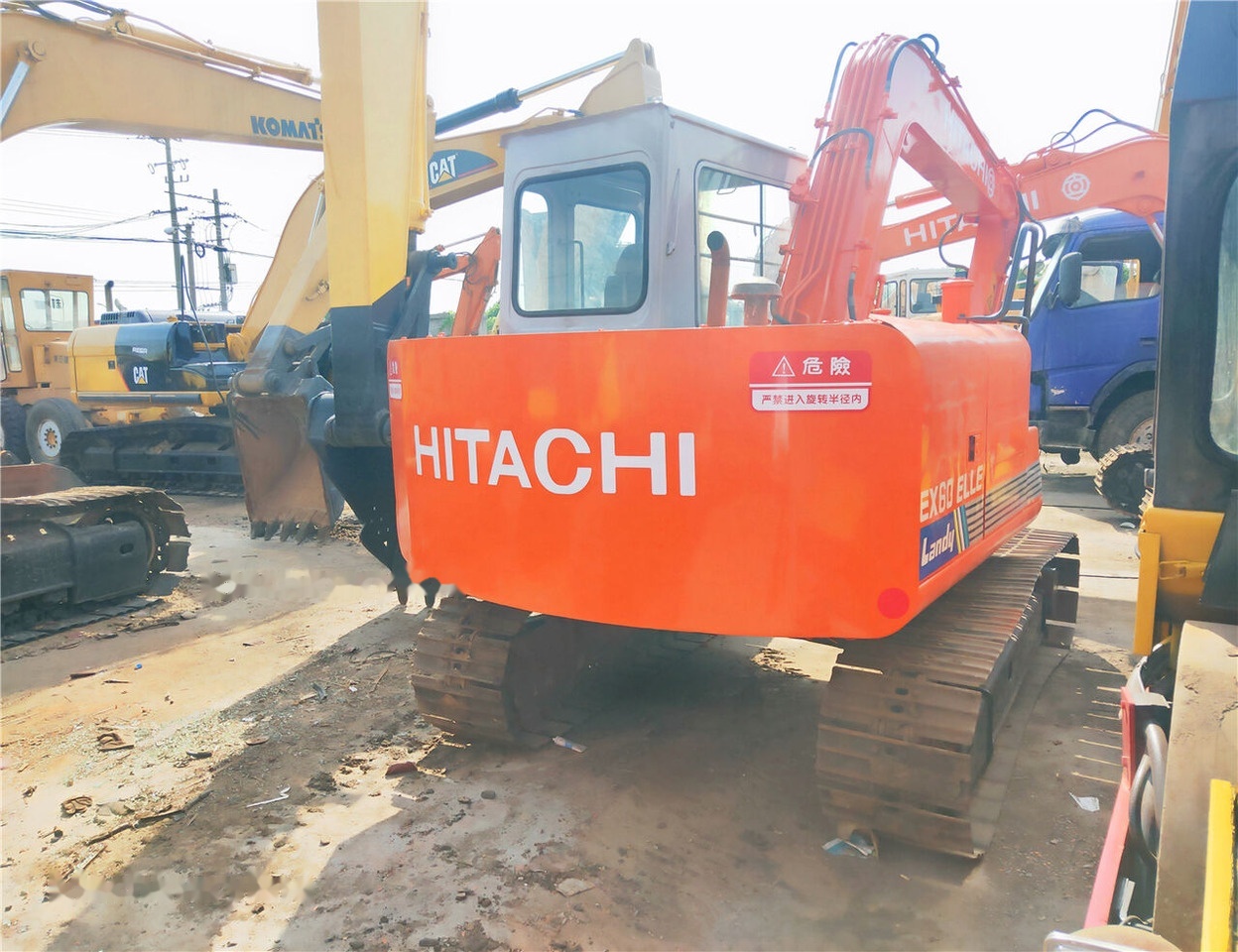 Hitachi EX60 - Minikotró: 5 kép. Hitachi EX60 - Minikotró: 5 kép.