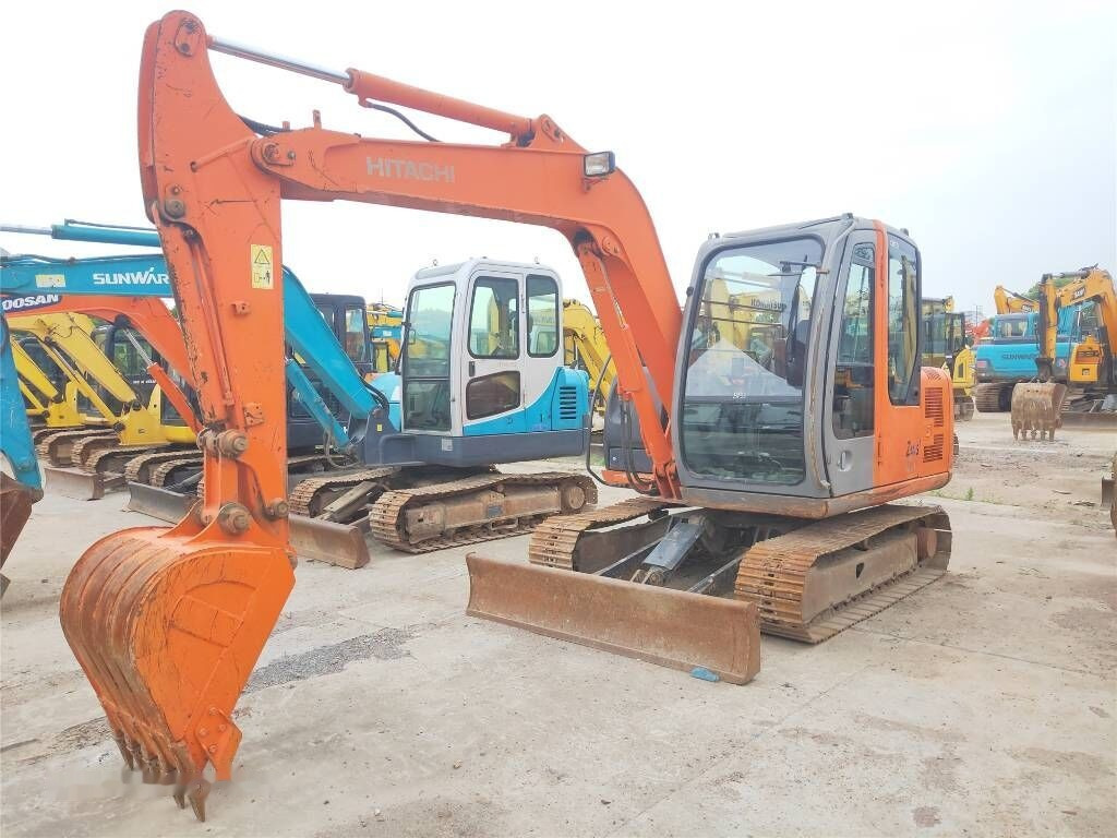 Hitachi ZX60 - Minikotró: 1 kép. Hitachi ZX60 - Minikotró: 1 kép.