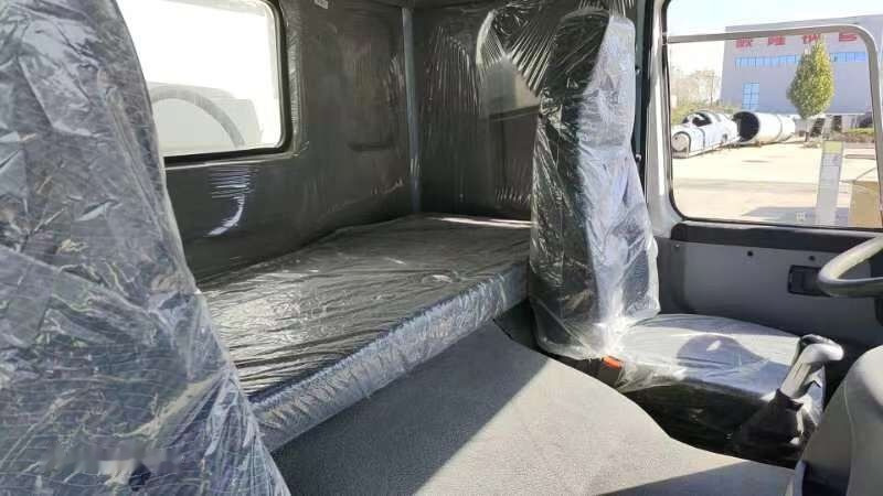 Howo  - Billenőplatós teherautó: 3 kép. Howo  - Billenőplatós teherautó: 3 kép.