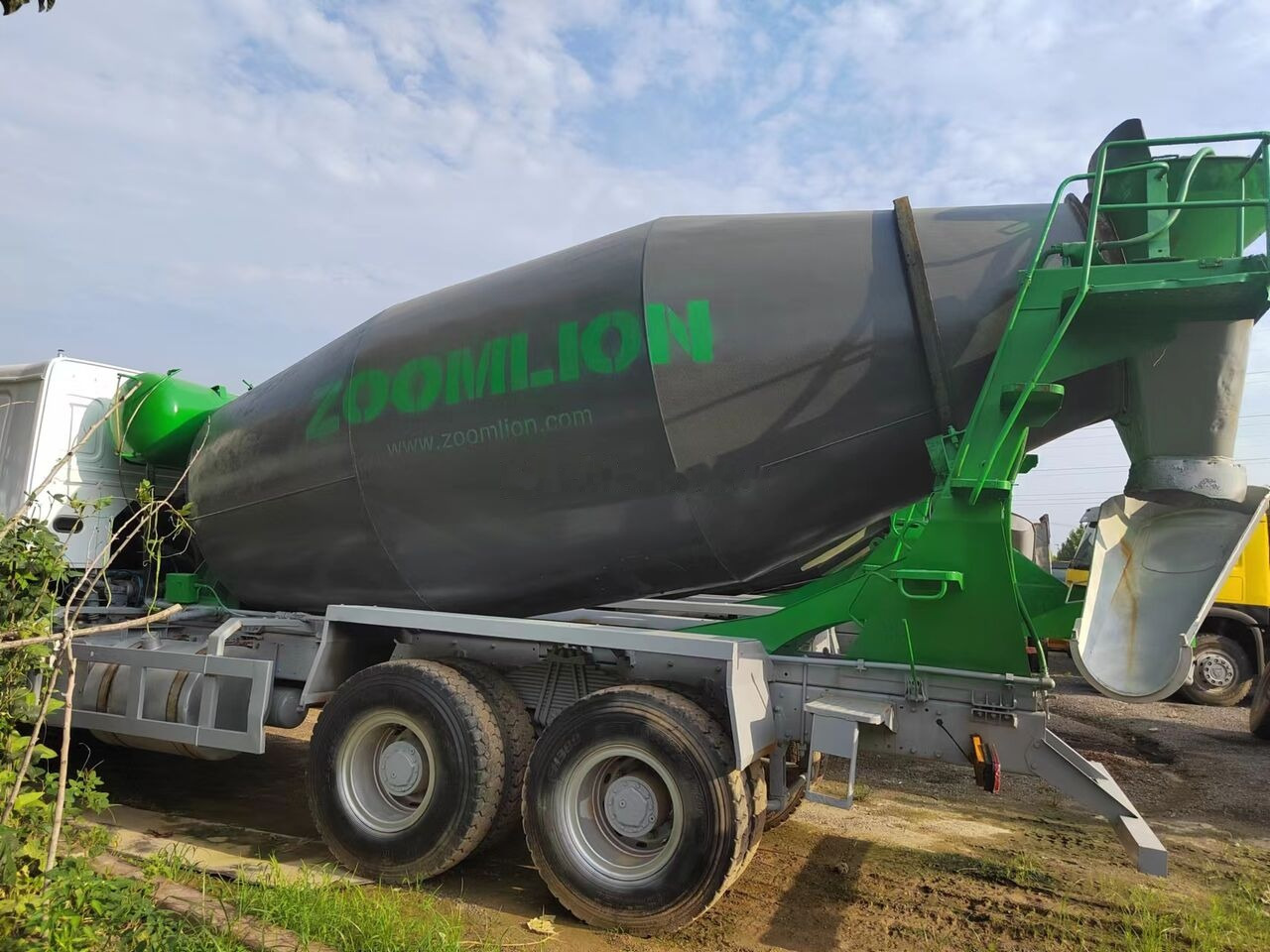 Howo ZLJ5253GJB1 - Betonmixer: 2 kép. Howo ZLJ5253GJB1 - Betonmixer: 2 kép.