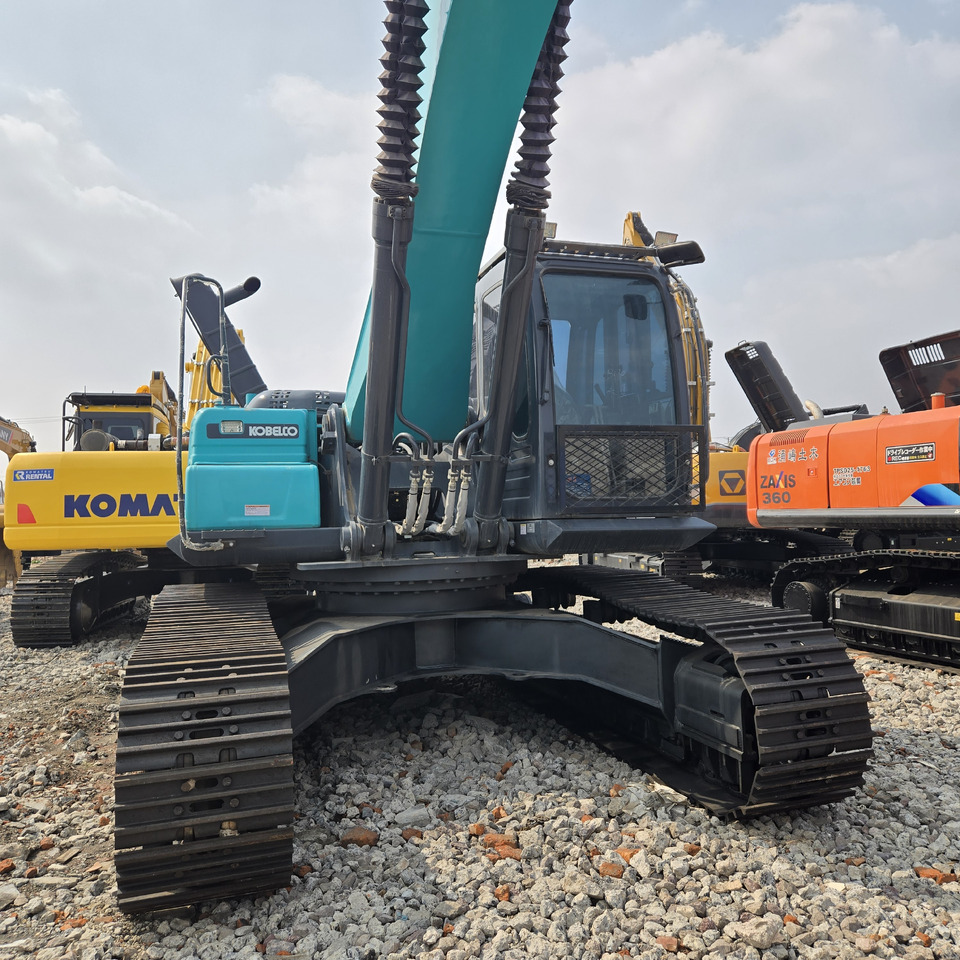 KOBELCO SK350D - Kotrógép: 5 kép. KOBELCO SK350D - Kotrógép: 5 kép.