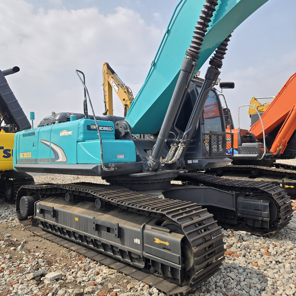 KOBELCO SK350D - Kotrógép: 1 kép. KOBELCO SK350D - Kotrógép: 1 kép.