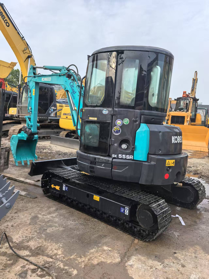KOBELCO SK55 - Minikotró: 1 kép. KOBELCO SK55 - Minikotró: 1 kép.