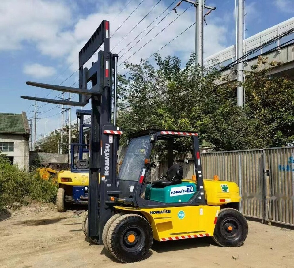 Komatsu FD70-7 - Dízel targonca: 1 kép. Komatsu FD70-7 - Dízel targonca: 1 kép.