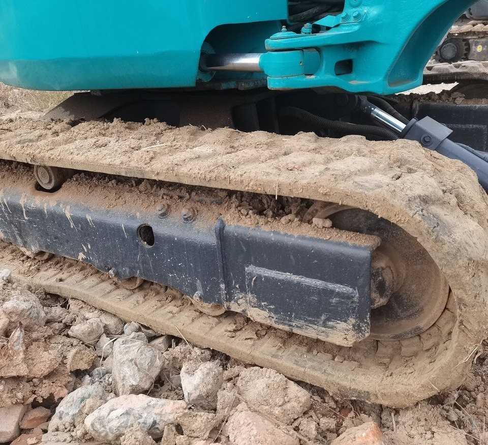 Kubota U35 - Minikotró: 5 kép. Kubota U35 - Minikotró: 5 kép.