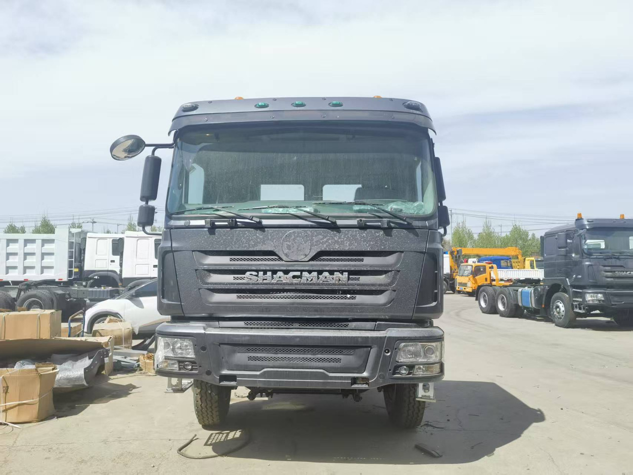 Shacman 430 - Nyergesvontató: 2 kép. Shacman 430 - Nyergesvontató: 2 kép.