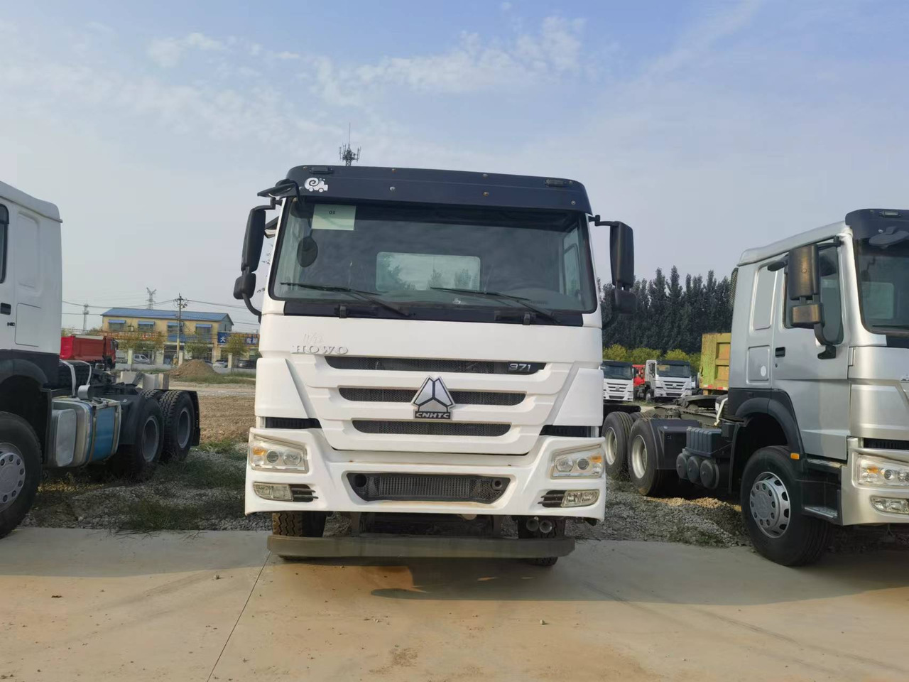 Nyergesvontató Sinotruk HOWO 371 Tractor: 7 kép.