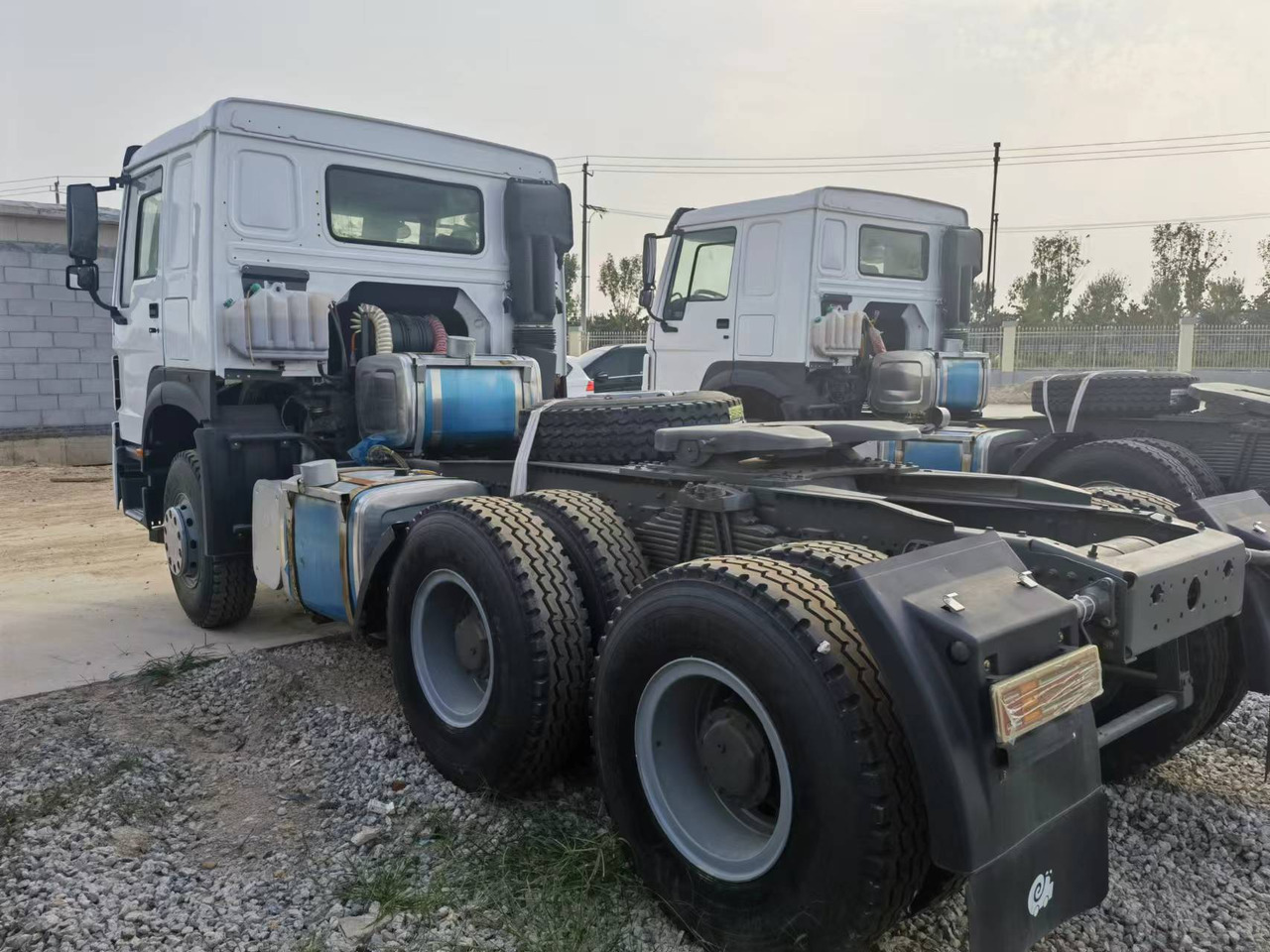 Nyergesvontató Sinotruk HOWO 371 Tractor: 6 kép.