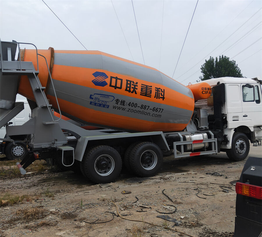 Shacman F3000 - Betonmixer: 4 kép. Shacman F3000 - Betonmixer: 4 kép.
