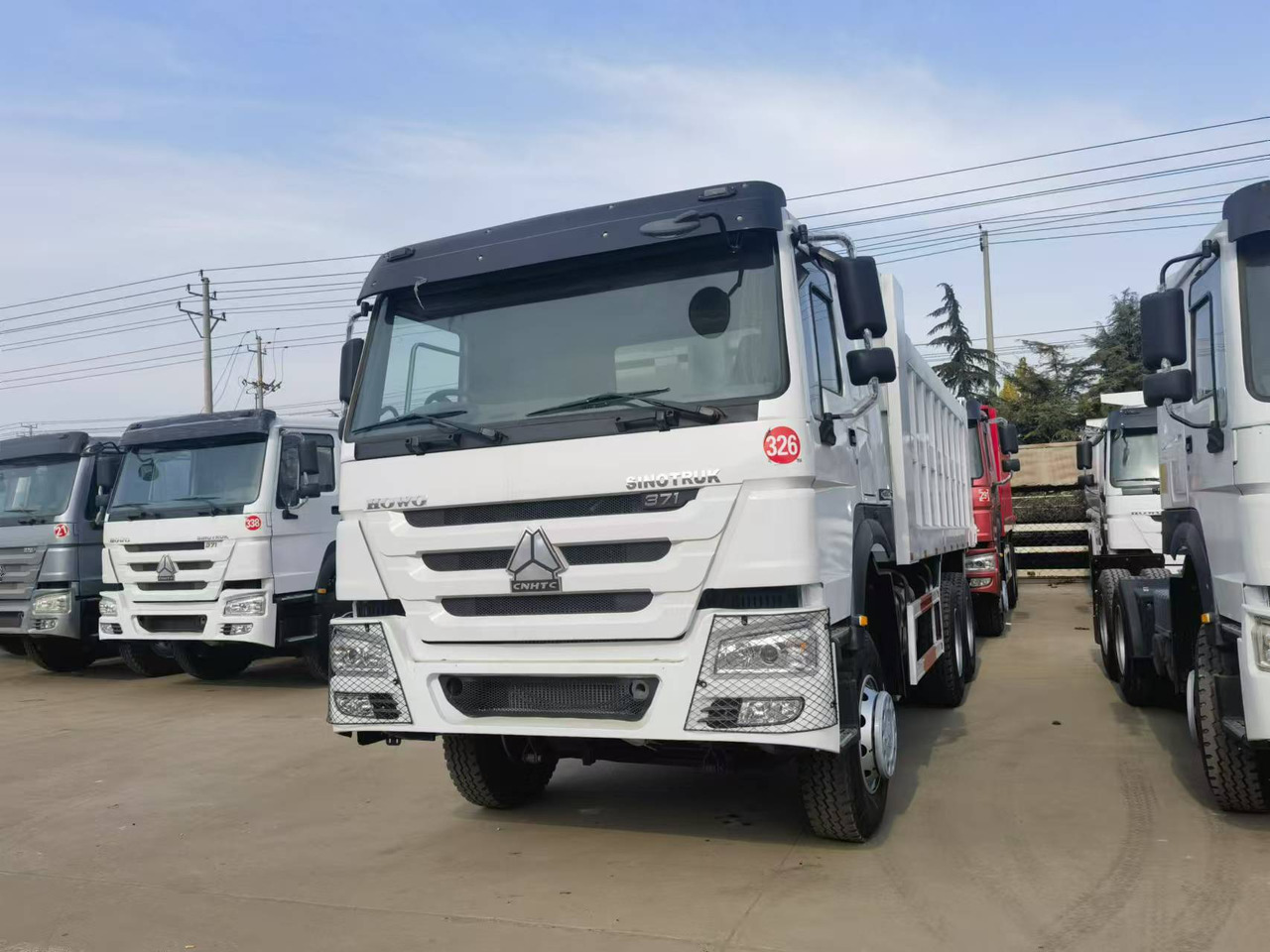 Sinotruk HOWO 371 6*4 Dump truck(Right rudder) - Billenőplatós teherautó: 3 kép. Sinotruk HOWO 371 6*4 Dump truck(Right rudder) - Billenőplatós teherautó: 3 kép.