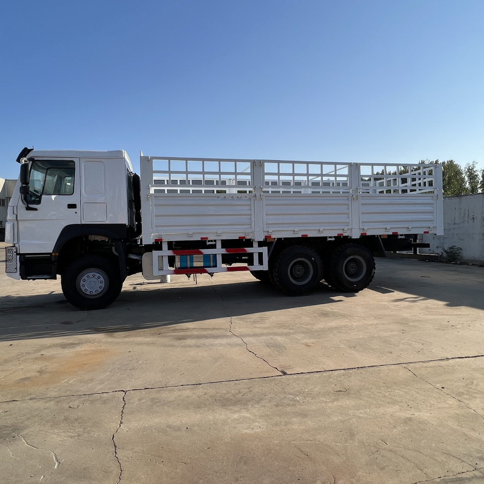 Platós teherautó Sinotruk HOWO 371 6*4 Fence truck: 9 kép.