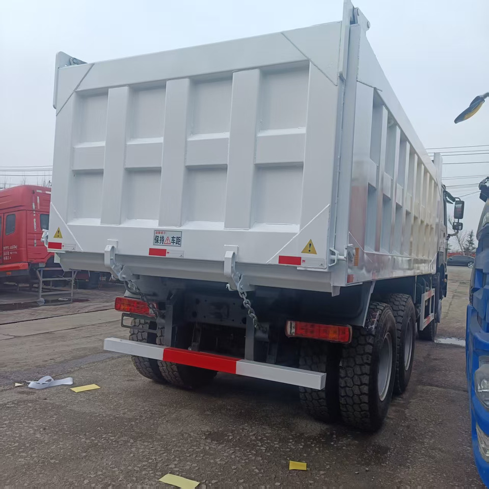 Sinotruk HOWO 400 6*4 Dump truck - Billenőplatós teherautó: 4 kép. Sinotruk HOWO 400 6*4 Dump truck - Billenőplatós teherautó: 4 kép.