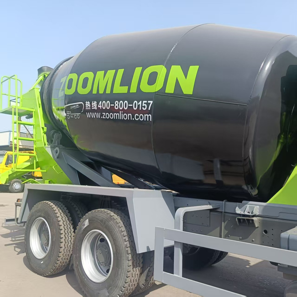 Betonmixer Sinotruk HOWO 6*4 Concrete mixer truck: 9 kép.