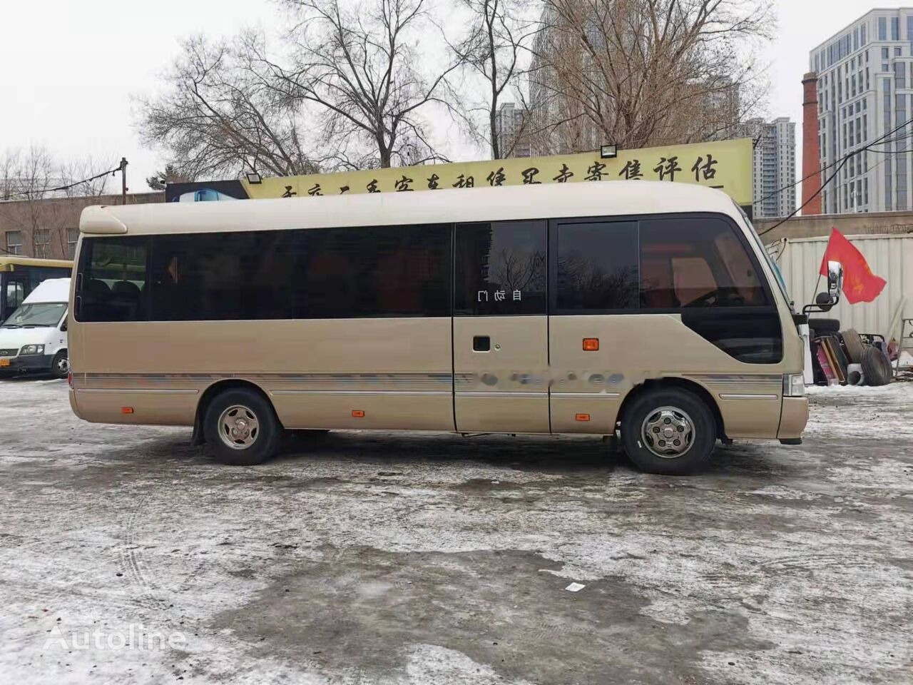 Toyota 29 SEATS COASTER - Városi busz: 1 kép. Toyota 29 SEATS COASTER - Városi busz: 1 kép.