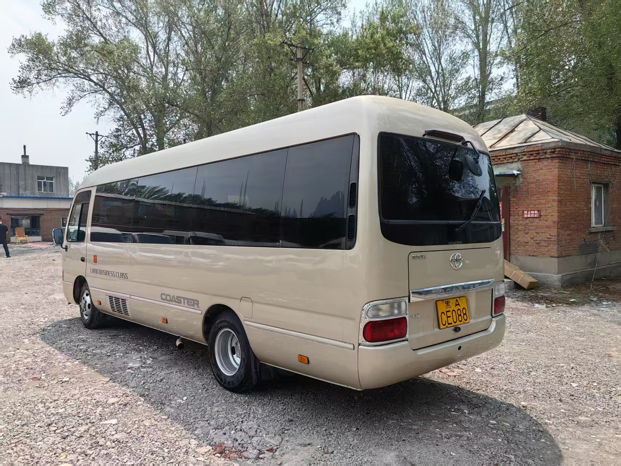 Toyota Coaster - Minibusz, Kisbusz: 5 kép. Toyota Coaster - Minibusz, Kisbusz: 5 kép.