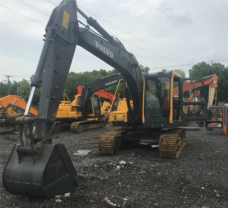 Volvo EC 140 B LC - Lánctalpas kotró: 1 kép. Volvo EC 140 B LC - Lánctalpas kotró: 1 kép.