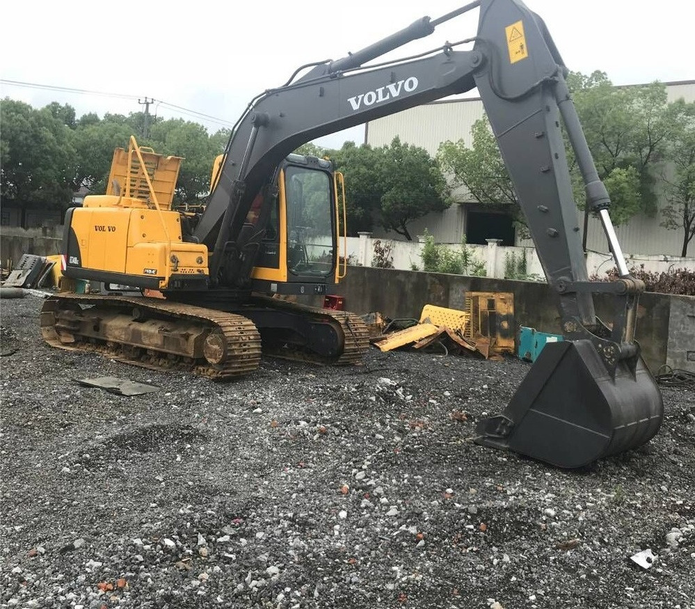 Volvo EC 140 B LC - Lánctalpas kotró: 5 kép. Volvo EC 140 B LC - Lánctalpas kotró: 5 kép.