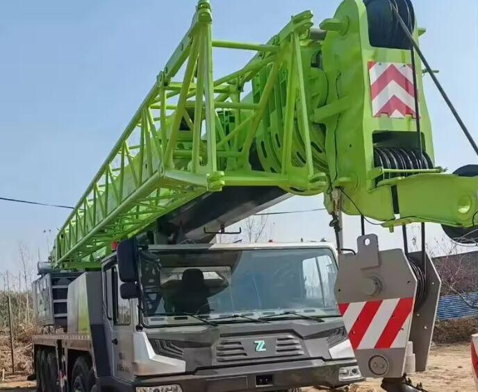 Zoomlion ZTC 1000V - Autódaru: 3 kép. Zoomlion ZTC 1000V - Autódaru: 3 kép.