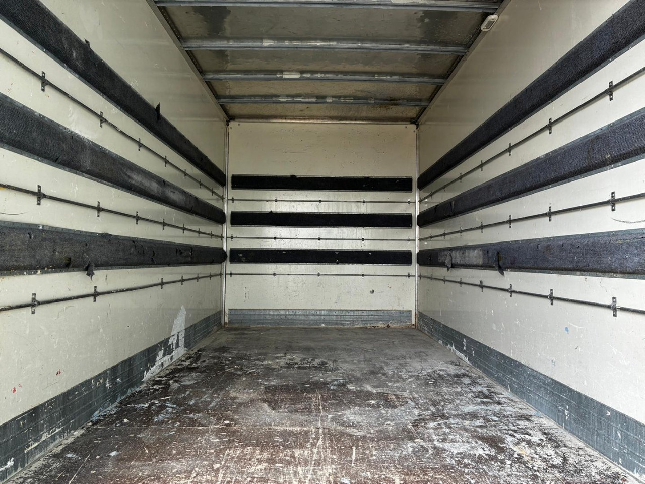 Caja cerrada IVECO 35C16 20m3 - Dobozos kisteherautó: 5 kép. Caja cerrada IVECO 35C16 20m3 - Dobozos kisteherautó: 5 kép.
