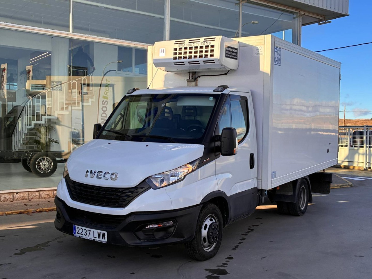 Frigorífico IVECO 35C16 3.0 FRIGORIFICA - Hűtős kisteherautó: 1 kép. Frigorífico IVECO 35C16 3.0 FRIGORIFICA - Hűtős kisteherautó: 1 kép.