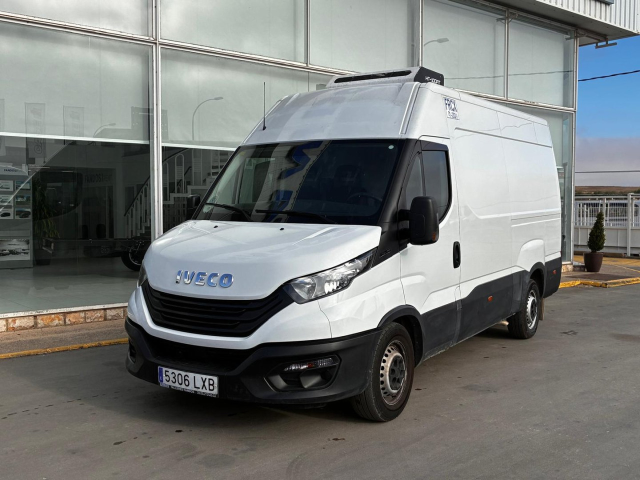 Frigorífico IVECO 35S16 V FRIGORÍFICA 12m3 - Hűtős kisteherautó: 1 kép. Frigorífico IVECO 35S16 V FRIGORÍFICA 12m3 - Hűtős kisteherautó: 1 kép.