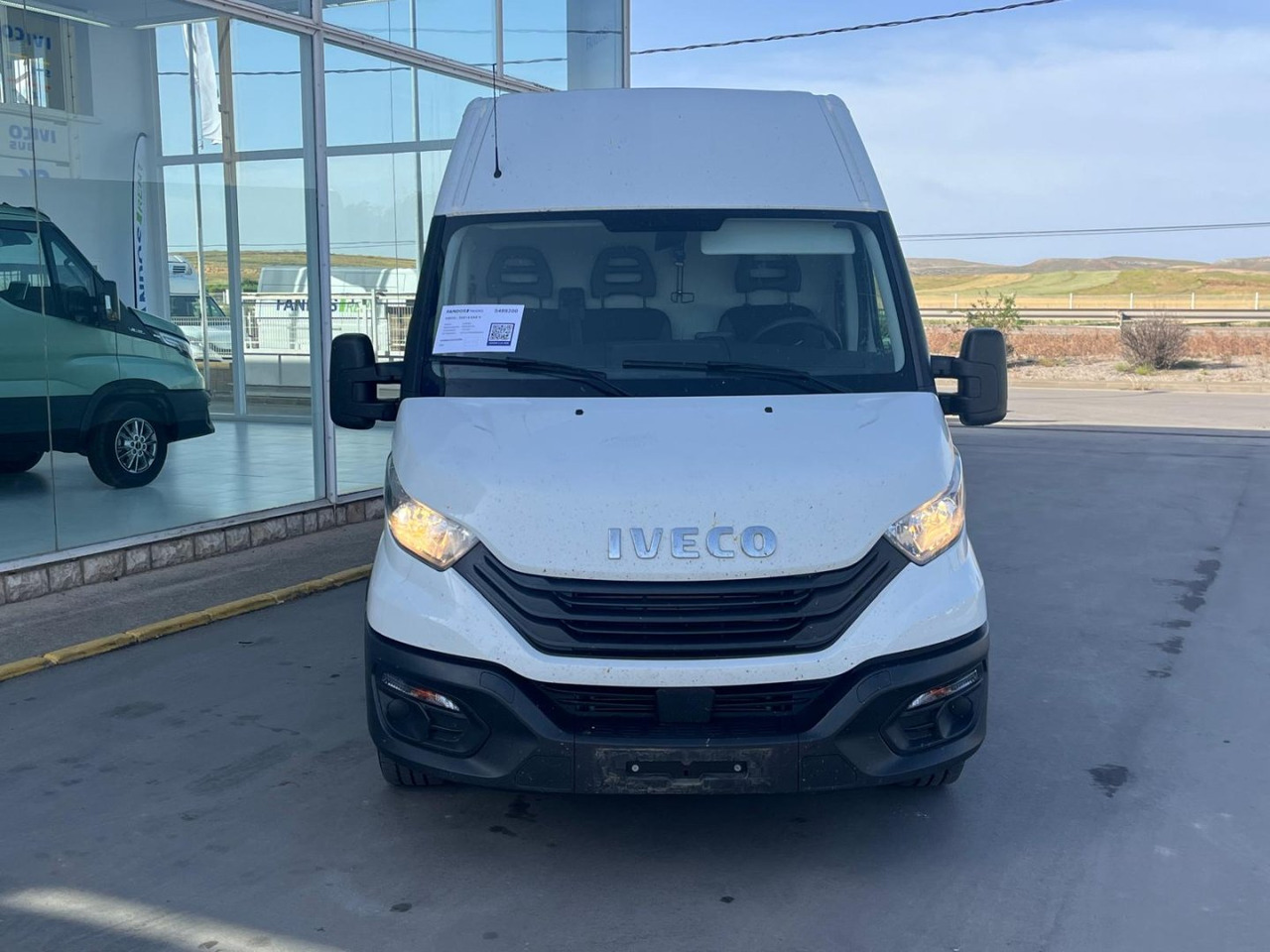 Furgón IVECO 35S14 16m3 Hi-matic - Furgon: 2 kép. Furgón IVECO 35S14 16m3 Hi-matic - Furgon: 2 kép.