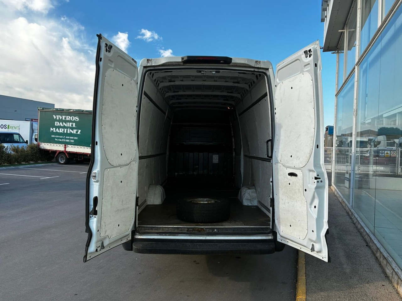 Furgón IVECO 35S14 V 16m3 - Furgon: 5 kép. Furgón IVECO 35S14 V 16m3 - Furgon: 5 kép.