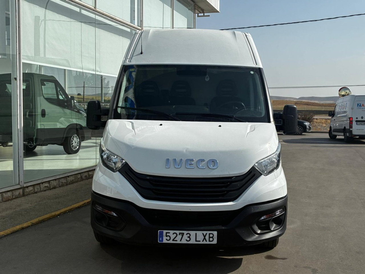 Furgón IVECO 35S16 V 12m3 - Furgon: 2 kép. Furgón IVECO 35S16 V 12m3 - Furgon: 2 kép.
