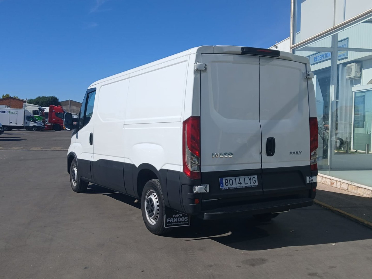 Furgón IVECO 35S16 V 9m3 - Furgon: 4 kép. Furgón IVECO 35S16 V 9m3 - Furgon: 4 kép.