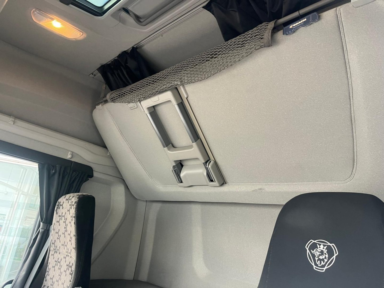Nyergesvontató Cabeza Tractora Scania R450 AUTOMATICO-INTARDER: 13 kép.