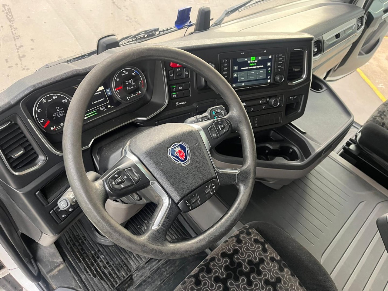 Nyergesvontató Cabeza Tractora Scania R450 AUTOMATICO-INTARDER: 17 kép.