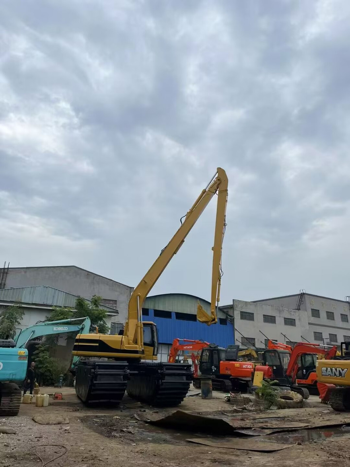 CAT 320BL 320CL 320D2L 18 meter extended arm Customizable Dredger - Kétéltű kotrógép: 4 kép. CAT 320BL 320CL 320D2L 18 meter extended arm Customizable Dredger - Kétéltű kotrógép: 4 kép.