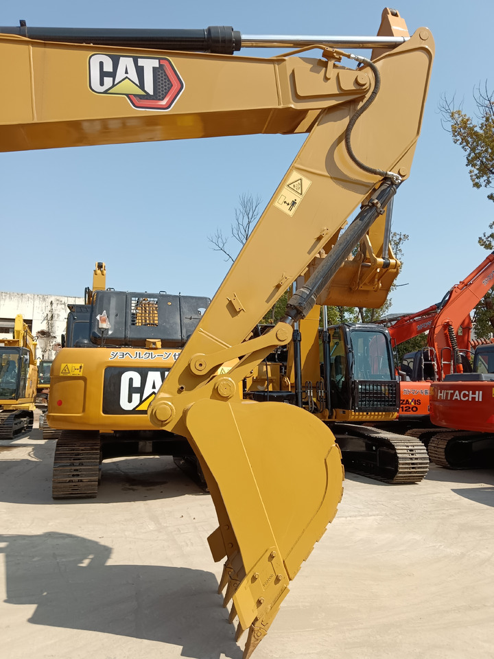 CAT 320GC - Lánctalpas kotró: 5 kép. CAT 320GC - Lánctalpas kotró: 5 kép.