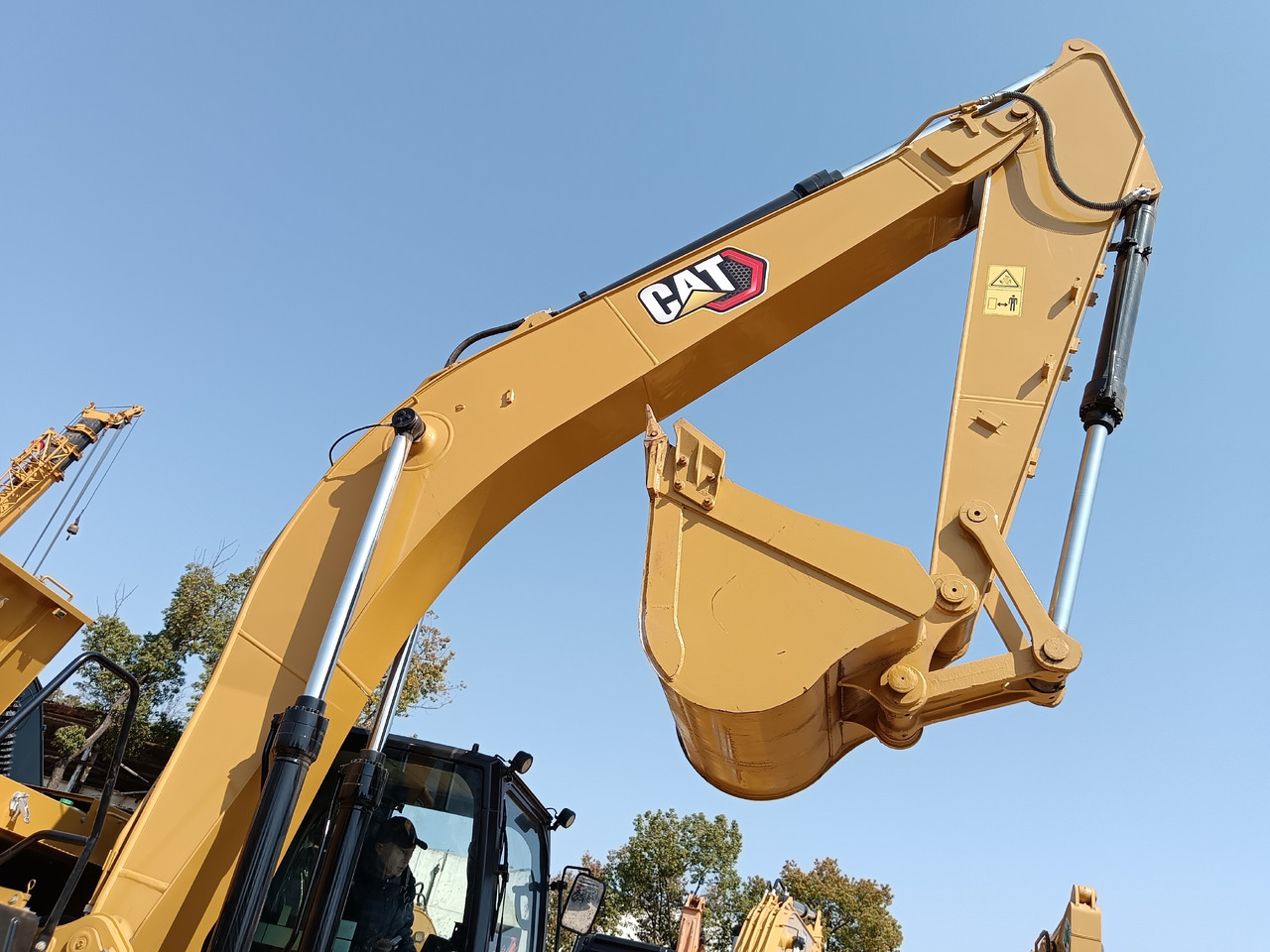 CAT 320GC - Lánctalpas kotró: 5 kép. CAT 320GC - Lánctalpas kotró: 5 kép.
