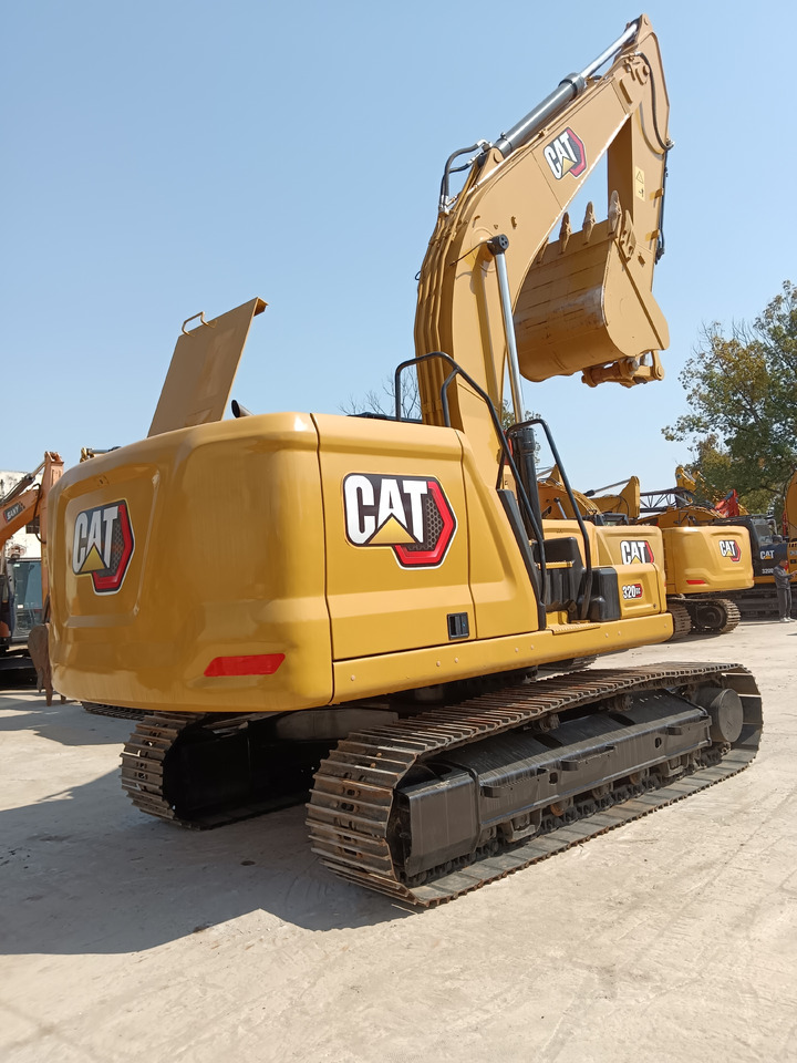 CAT 320GC - Lánctalpas kotró: 1 kép. CAT 320GC - Lánctalpas kotró: 1 kép.