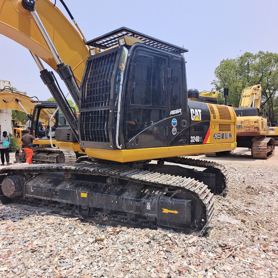 CAT 324DL CAT 324D2L - Lánctalpas kotró: 1 kép. CAT 324DL CAT 324D2L - Lánctalpas kotró: 1 kép.