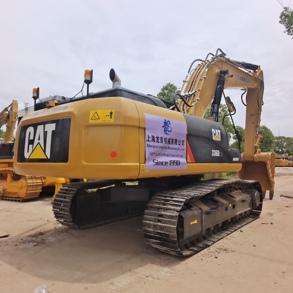 CAT 336D2 L CATERPILLAR 336D2 L - Lánctalpas kotró: 1 kép. CAT 336D2 L CATERPILLAR 336D2 L - Lánctalpas kotró: 1 kép.