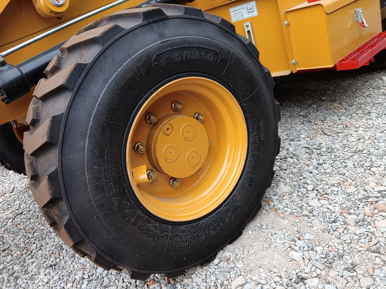 CAT 420F2 BRAND NEW - Kotrórakodó: 4 kép. CAT 420F2 BRAND NEW - Kotrórakodó: 4 kép.