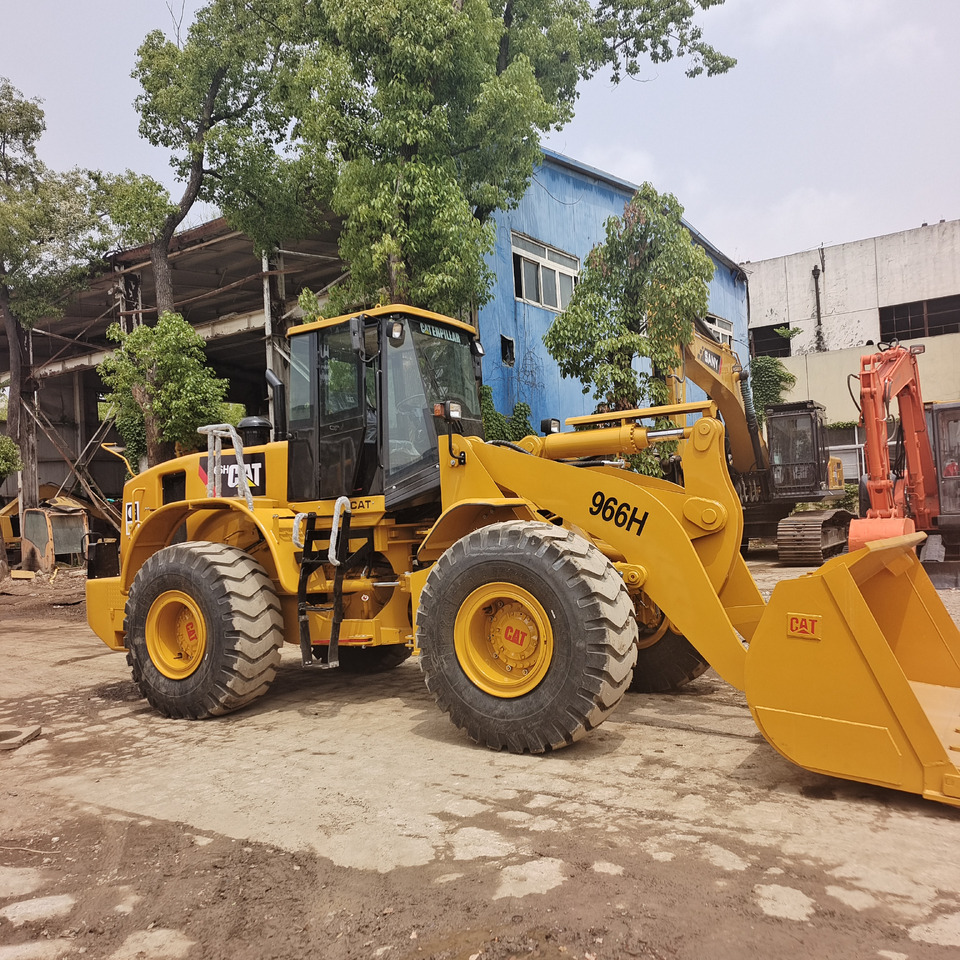 CAT 966H CATERPILLAR 966 H - Gumikerekes homlokrakodó: 1 kép. CAT 966H CATERPILLAR 966 H - Gumikerekes homlokrakodó: 1 kép.