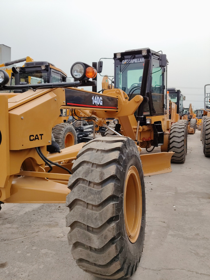 CATERPILLAR 140G CAT 140H 140K - Gréder: 2 kép. CATERPILLAR 140G CAT 140H 140K - Gréder: 2 kép.