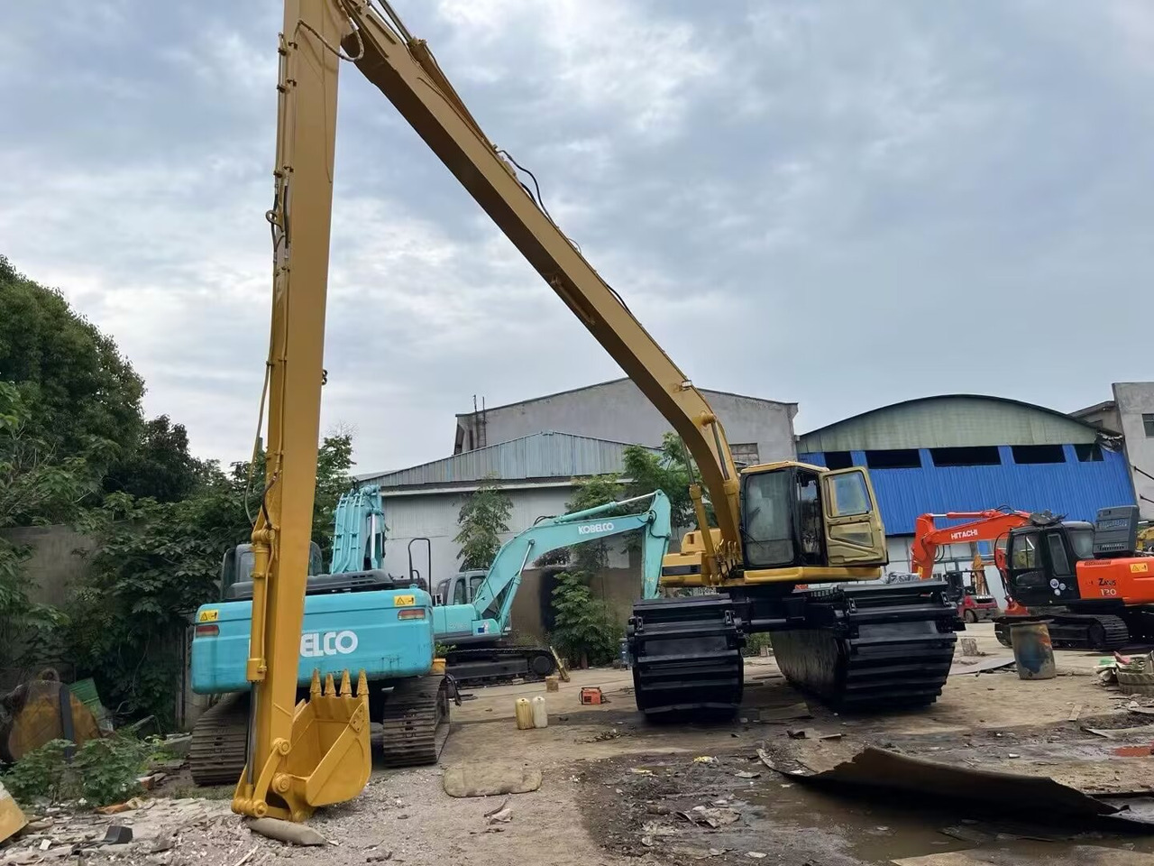 CATERPILLAR 320BL 320CL DREDGER - Kétéltű kotrógép: 3 kép. CATERPILLAR 320BL 320CL DREDGER - Kétéltű kotrógép: 3 kép.