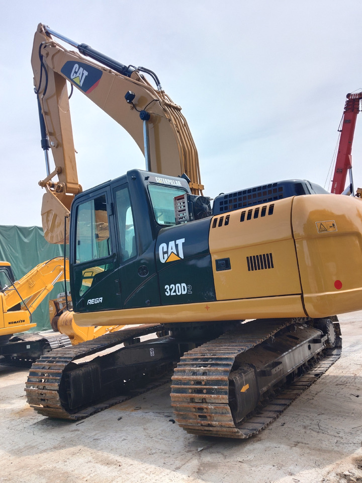 CATERPILLAR 320D2 C7.1 ENGINE CAT 320 D 320GC - Lánctalpas kotró: 1 kép. CATERPILLAR 320D2 C7.1 ENGINE CAT 320 D 320GC - Lánctalpas kotró: 1 kép.