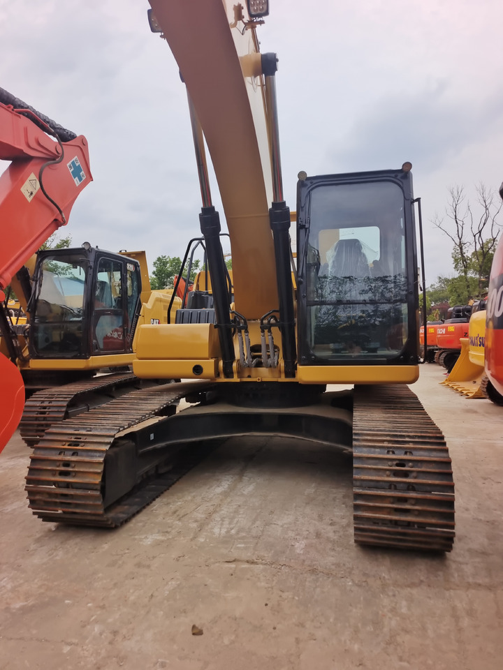 CATERPILLAR 323GC CAT - Lánctalpas kotró: 1 kép. CATERPILLAR 323GC CAT - Lánctalpas kotró: 1 kép.