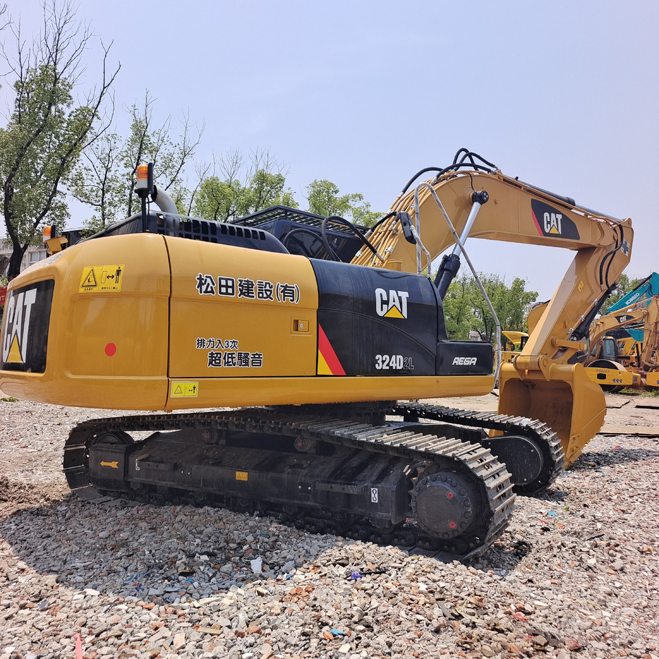 CATERPILLAR 324DL CAT 324D 2 L - Lánctalpas kotró: 2 kép. CATERPILLAR 324DL CAT 324D 2 L - Lánctalpas kotró: 2 kép.