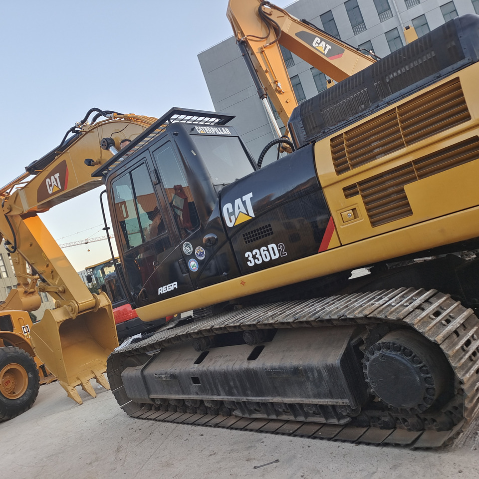 CATERPILLAR 336 D2L CAT 336D - Lánctalpas kotró: 1 kép. CATERPILLAR 336 D2L CAT 336D - Lánctalpas kotró: 1 kép.